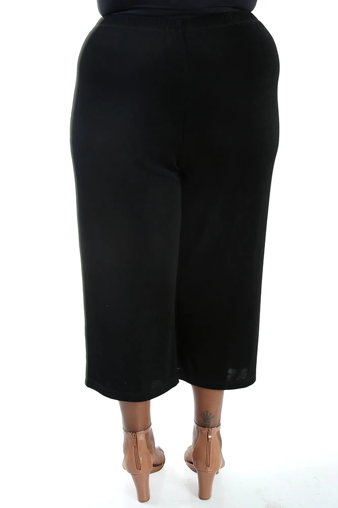 Vikki Vi Classic Black Crop Pant - Image 3