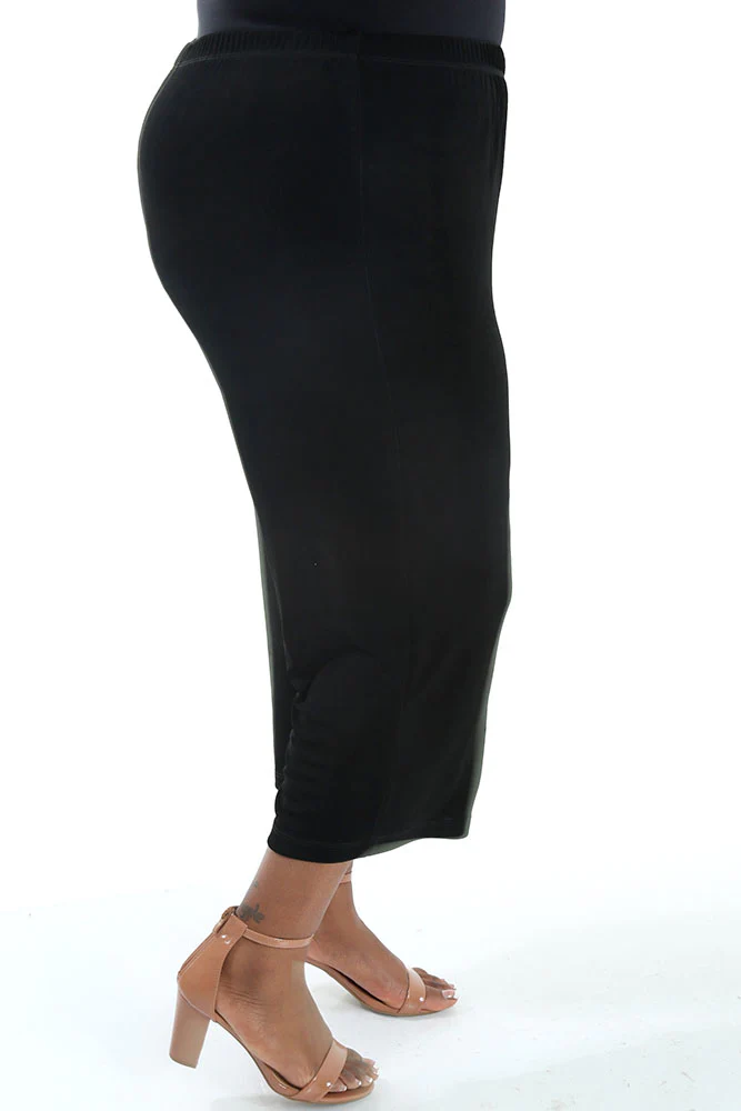 Vikki Vi Classic Black Crop Pant - Image 5