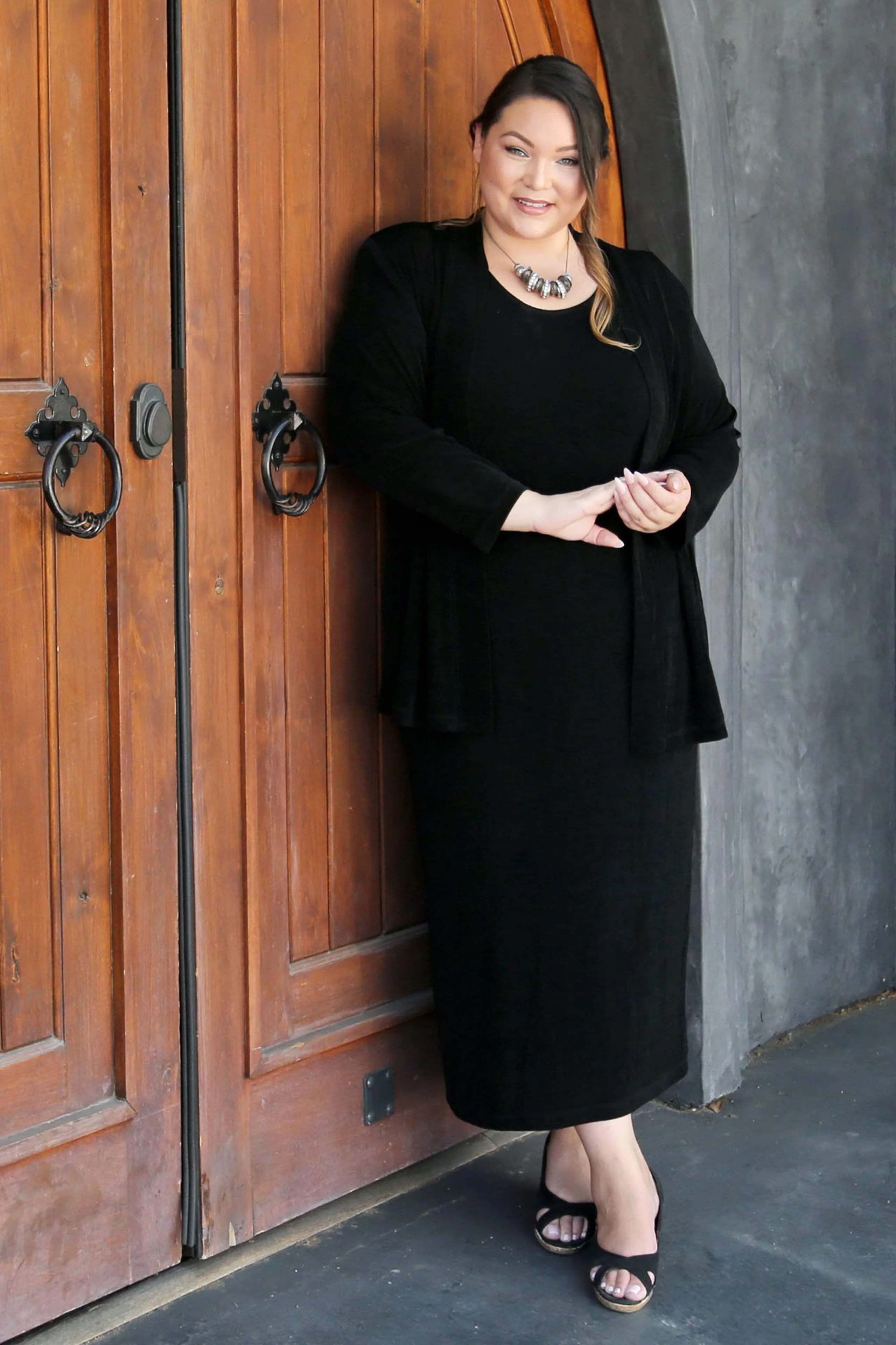 Vikki Vi Classic Black Kimono Jacket - Image 3