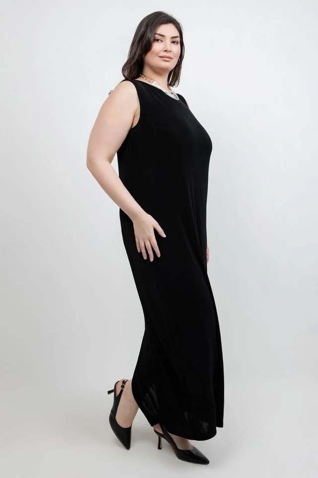 Vikki Vi Classic Black Jewel Neckline Maxi Dress - Image 4